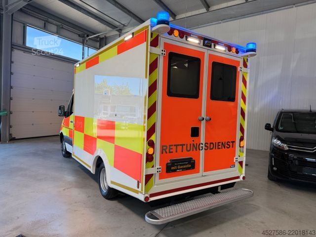 Camion de pompiers MERCEDES-BENZ Sprinter II 519 RTW/KTW KOFFER*RETTUNGSFAHRZEUG*