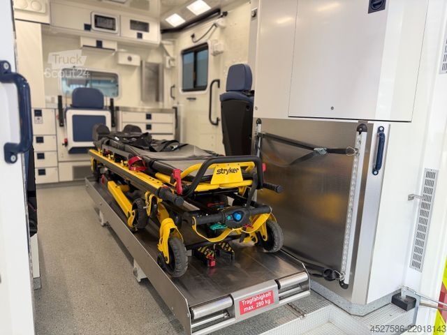 Camion de pompiers MERCEDES-BENZ Sprinter II 519 RTW/KTW KOFFER*RETTUNGSFAHRZEUG*
