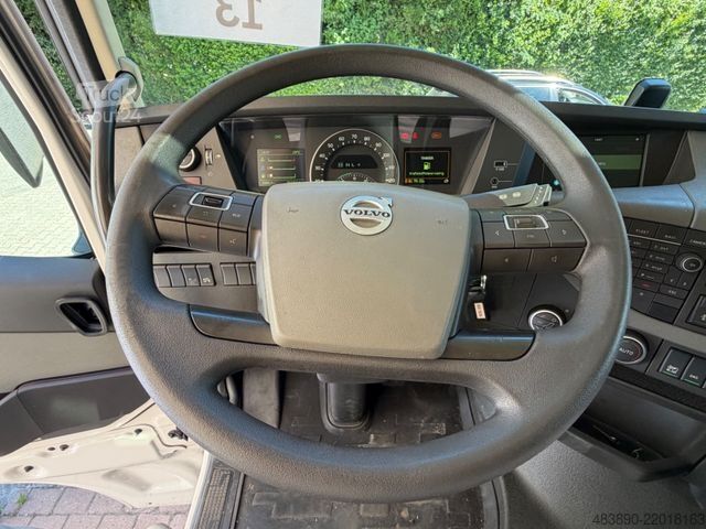 LKW mit Getränkeaufbau VOLVO FH500/LBW/AHK/Lift-Achse/aus.1Hand/Top-Zustand