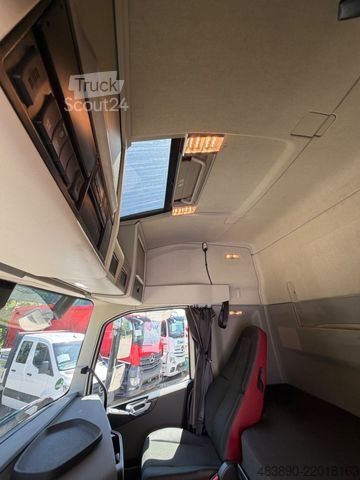 LKW mit Getränkeaufbau VOLVO FH500/LBW/AHK/Lift-Achse/aus.1Hand/Top-Zustand
