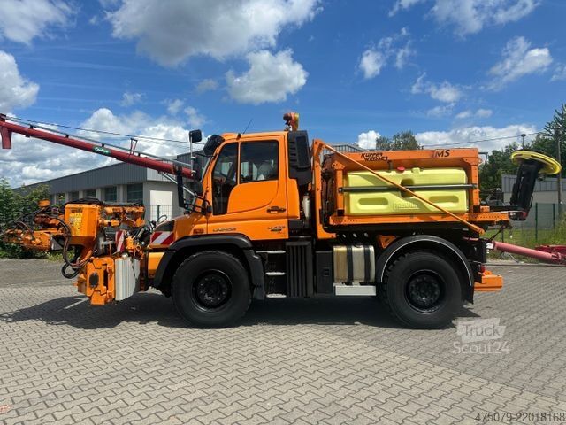 Вантажівка спеціального призначення UNIMOG U 423 / Mähausstattung Dücker / Salzstreuer