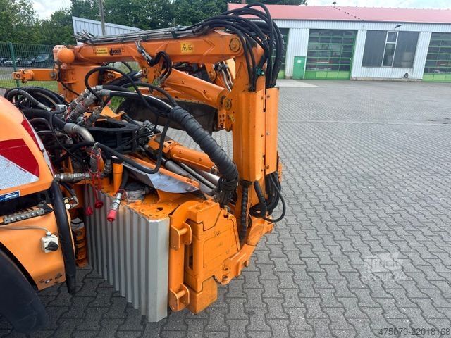 Вантажівка спеціального призначення UNIMOG U 423 / Mähausstattung Dücker / Salzstreuer