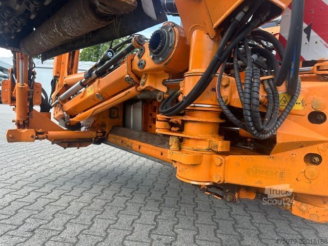 Вантажівка спеціального призначення UNIMOG U 423 / Mähausstattung Dücker / Salzstreuer