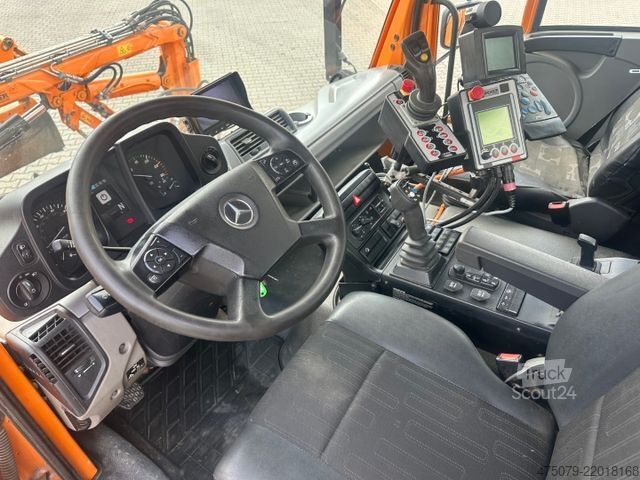 Вантажівка спеціального призначення UNIMOG U 423 / Mähausstattung Dücker / Salzstreuer