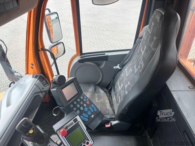 Вантажівка спеціального призначення UNIMOG U 423 / Mähausstattung Dücker / Salzstreuer