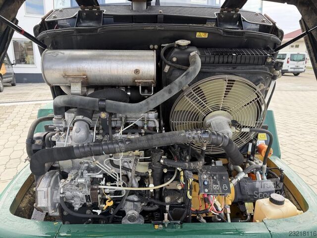 Nakladalnik Caterpillar 906