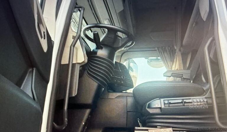 Standard road tractor semi-trailer FORD F-MAX