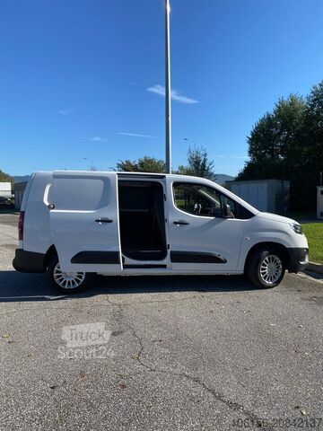 Compacte bestelwagen Toyota PROACE CITY