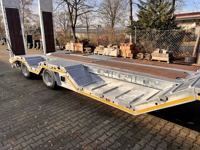 Low loader trailer Möslein T 4 VB H1 R  neuer 4 Achs Tieflader + Radmulden
