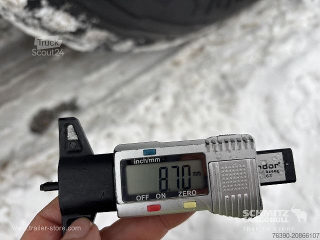 Frigorifik yarı römork Schmitz Cargobull Semitrailer Reefer Standard divu klāju