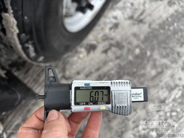 Semi-reboque frigorífico Schmitz Cargobull Semitrailer Reefer Standard divu klāju