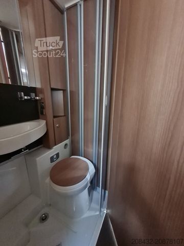 Kamper zintegrowany CARTHAGO c-compactline I 141 LE HEAVY - Automatik