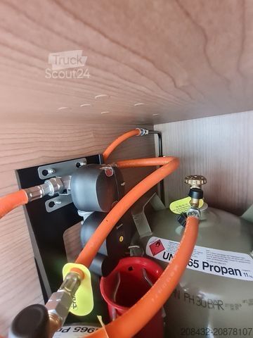 Kamper zintegrowany CARTHAGO c-compactline I 141 LE HEAVY - Automatik