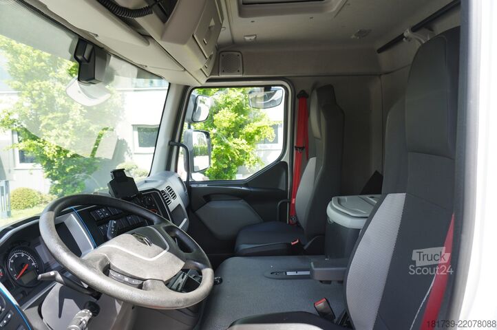 Konteineris Renault D280 16T / Box truck 18 EPAL / Tail lift