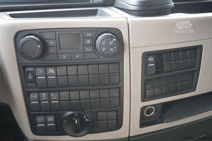 Kaste MAN TGS 18.470 4X2 BL / 18 EPAL box / Sleepe