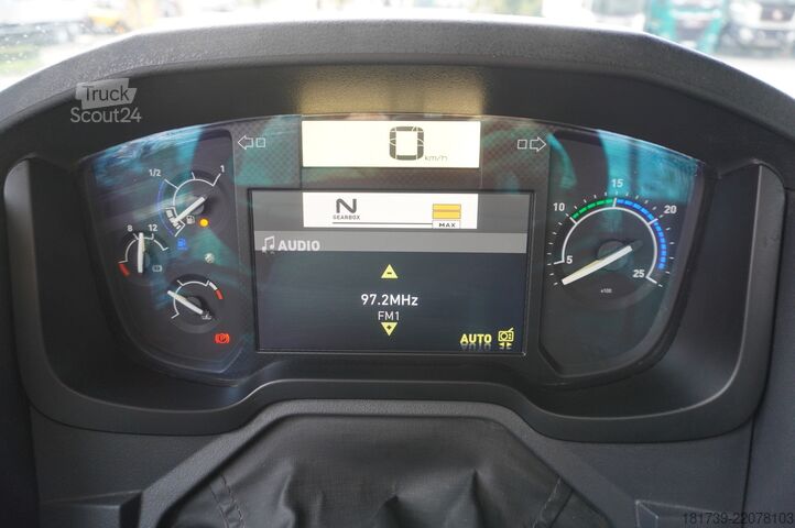 Platforma z žerjavom Renault C380 Comfort 6x4 / Atlas 172.3E crane