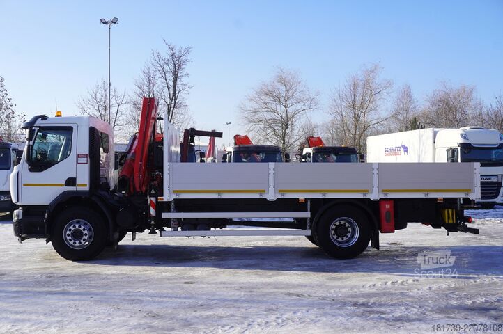 Platforma z žerjavom Renault C280 DTI 8 / HDS Fassi F135A.22 / remote