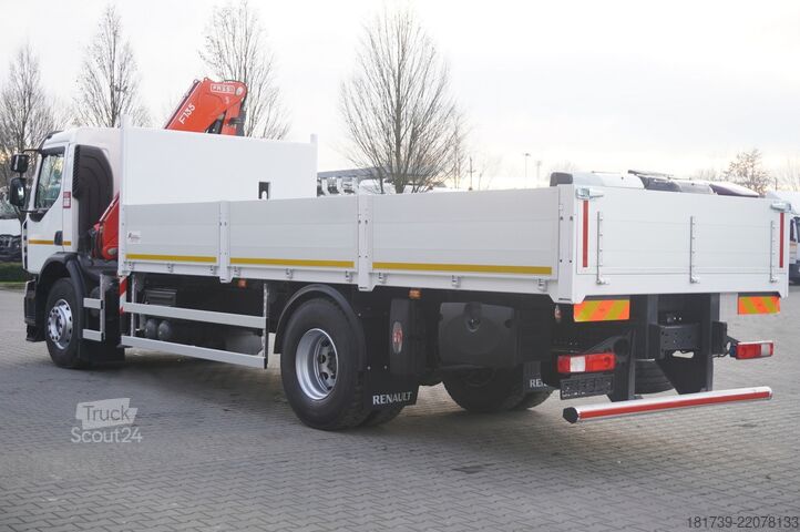 Platforma z žerjavom Renault C320 P4x2 E6 / Fassi 5.6 t / Range 8 m /