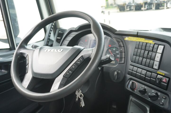 Platformă cu macara Iveco Stralis 310 E6 / 120 tho.km! / crane 15m