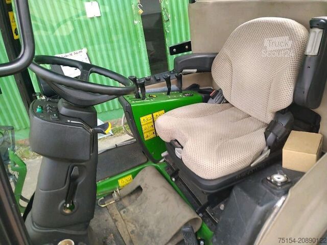 Mowing machine John Deere 1585 TerrainCut