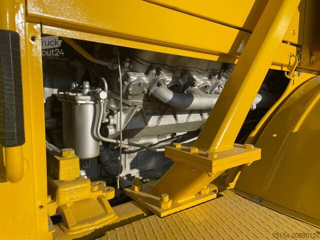 Traktor Kirovets K 701 V12