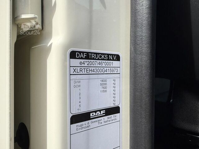 Kötet SZM DAF XF 480 SSC Super Space Mega Lowdeck 250.847KM! ...