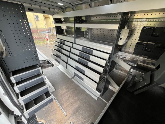 Kastenwagen hoch VOLKSWAGEN CRAFTER 2.0 TDI BOTT REGALS. STANDHZG. NAVI PDC