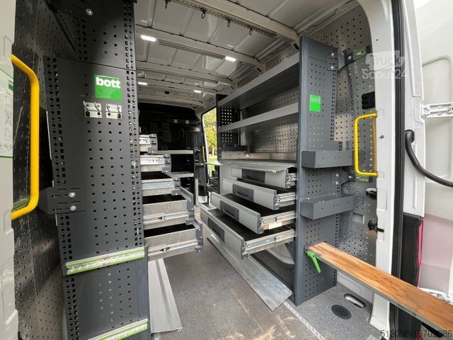 Vans ar augstu jumtu VOLKSWAGEN CRAFTER 2.0 TDI BOTT REGALS. STANDHZG. NAVI PDC