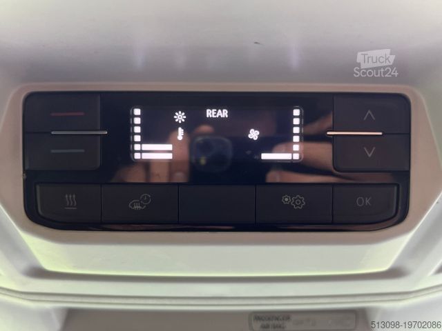 Vans ar augstu jumtu VOLKSWAGEN CRAFTER 2.0 TDI BOTT REGALS. STANDHZG. NAVI PDC