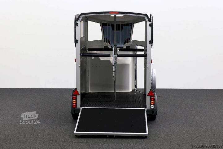Remorque de transport de chevaux Ifor Williams HBX 506 | SCHWARZ+SATTELKAMMER +POLSTER + 3.BREMSLEUCHTE