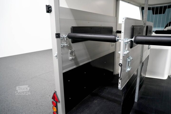 Remorque de transport de chevaux Ifor Williams HBX 506 | SCHWARZ+SATTELKAMMER +POLSTER + 3.BREMSLEUCHTE