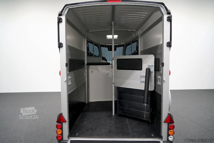 Remorque de transport de chevaux Ifor Williams HBX 506 | SCHWARZ+SATTELKAMMER +POLSTER + 3.BREMSLEUCHTE