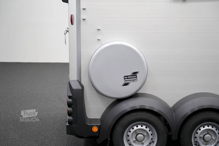 Remorque de transport de chevaux Ifor Williams HBX 506 | SCHWARZ+SATTELKAMMER +POLSTER + 3.BREMSLEUCHTE