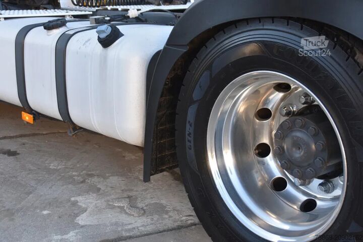 Estándar-SZM Mercedes-Benz Actros 1945 4x2 - RETARDER - 824 TKM - DIFF. LO...