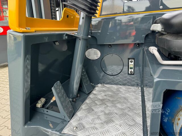 4-vejs gaffeltruck Combilift CB3000// LPG // 2017 year /Toyota engine