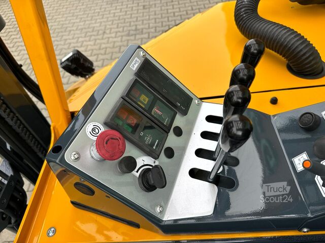 4-vejs gaffeltruck Combilift CB3000// LPG // 2017 year /Toyota engine