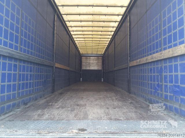 Auflieger mit Pritsche & Plane Schmitz Cargobull Semitrailer Curtainsider Standard