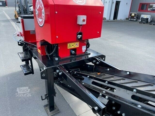 друго  Red Rhino R5000ES Backenbrecher SOFORT VERFÜGBAR