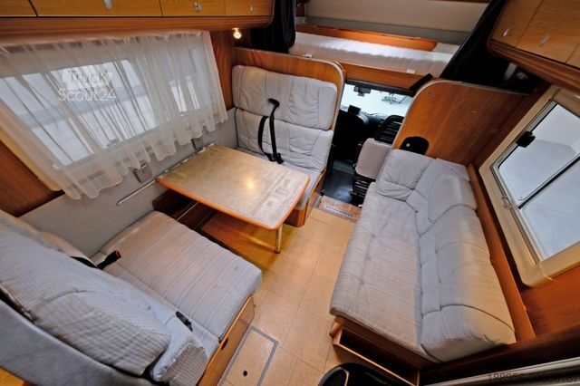 Camper mansardato DETHLEFFS Globetrotter XXL A 8000 / Festbett / Garage