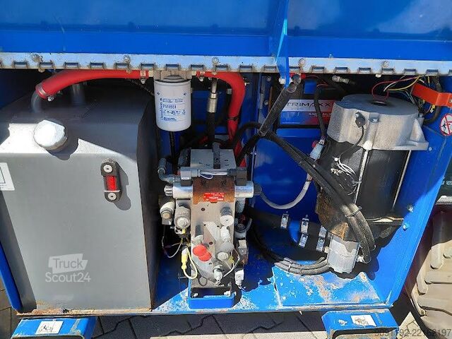 Ascensore a forbice SkyJack SJ6832 RTE