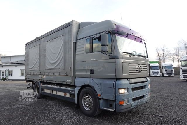 Tenteli düz yataklı kamyon MAN 18.400 TGA XLX Intarder LBW / Ladebordwand