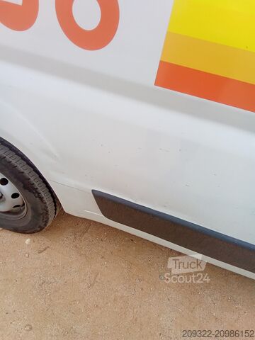 Caravan/camper Fiat Weinsberg Carabus 600 K | 4 Posti Letto | Completamente Attrezzato