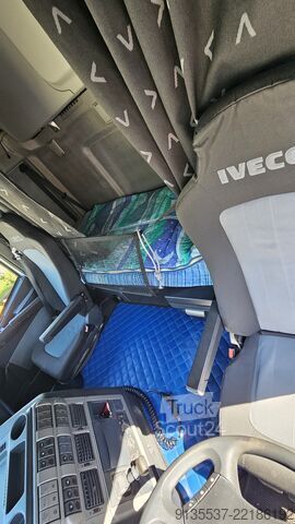LKW mit Pritsche & Plane Iveco Stralis