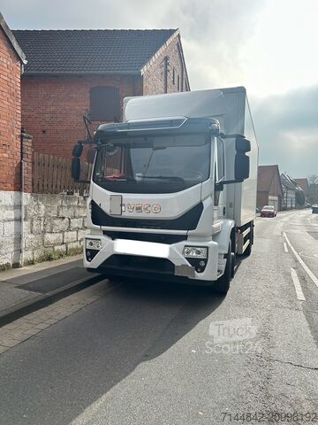 Dobozos teherautó Iveco EuroCargo ML