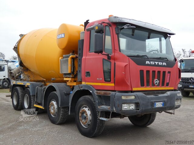 Betonmixer vrachtwagen Astra HD8 8448