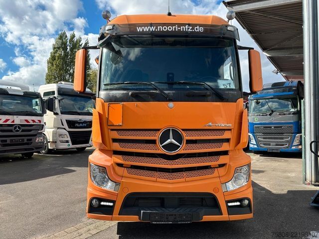 Standardowy ciągnik siodłowy MERCEDES-BENZ Actros 1845 Nebenantrieb Schubbodenhydraulik ACC