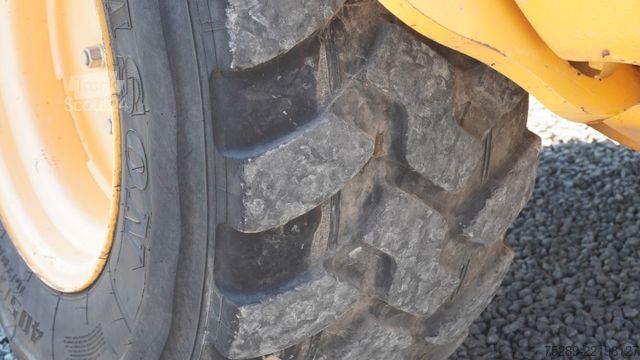 Pala gommata VOLVO L35G Radlader Gabel Schaufel 7200 Kg