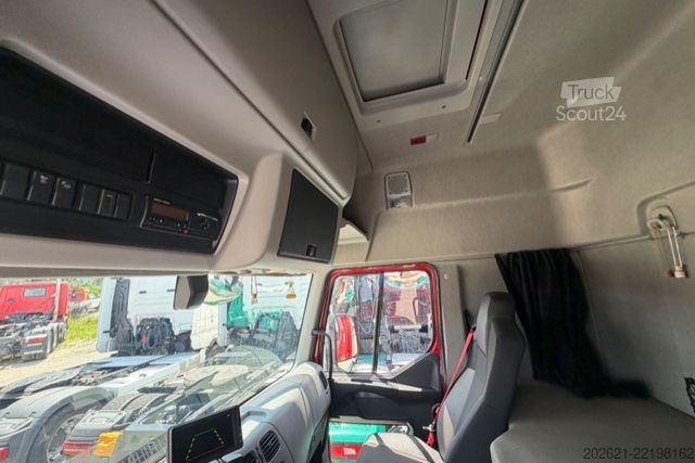شاحنة مسطحة RENAULT Wide 26.430 6x2