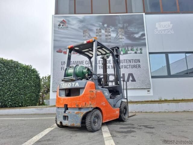 Chariot élévateur frontal Toyota 028 FGF 15