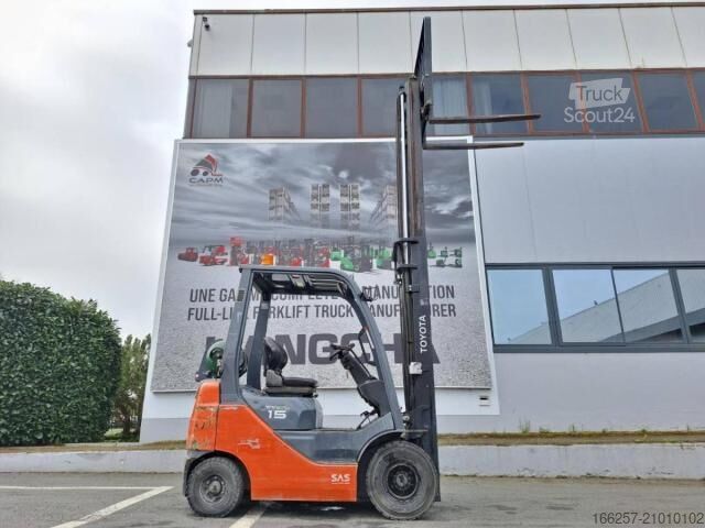 Chariot élévateur frontal Toyota 028 FGF 15